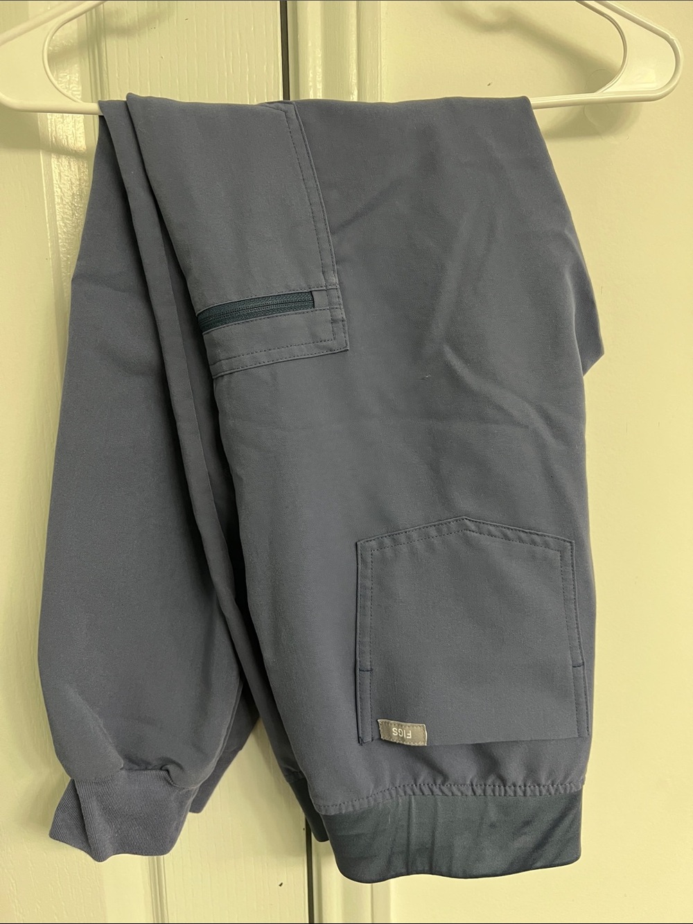 Figs Women's Slate Blue Elastic-Cuff Jogger Scrub Pants
